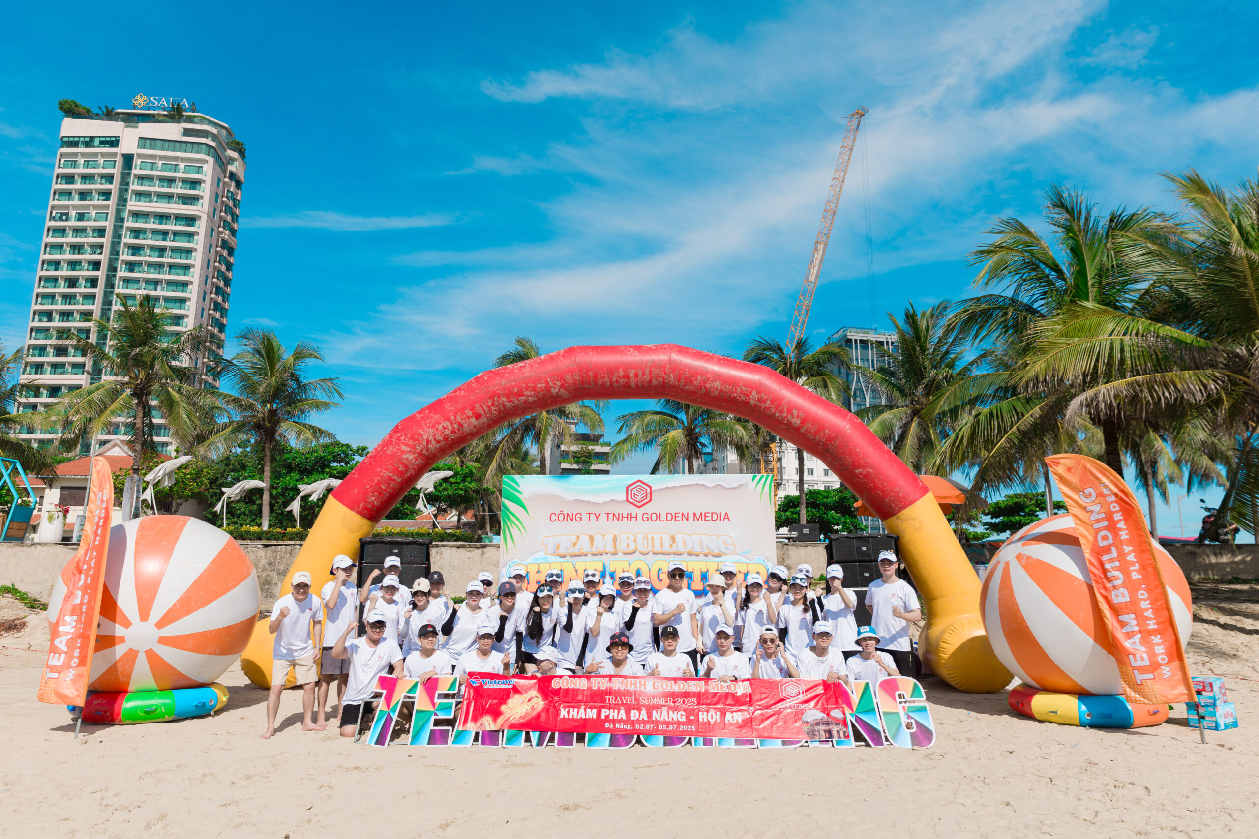 BUỔI TEAMBUILDING ĐÁNG NHỚ TRONG CHUYẾN DU LỊCH ĐÀ NẴNG 2025